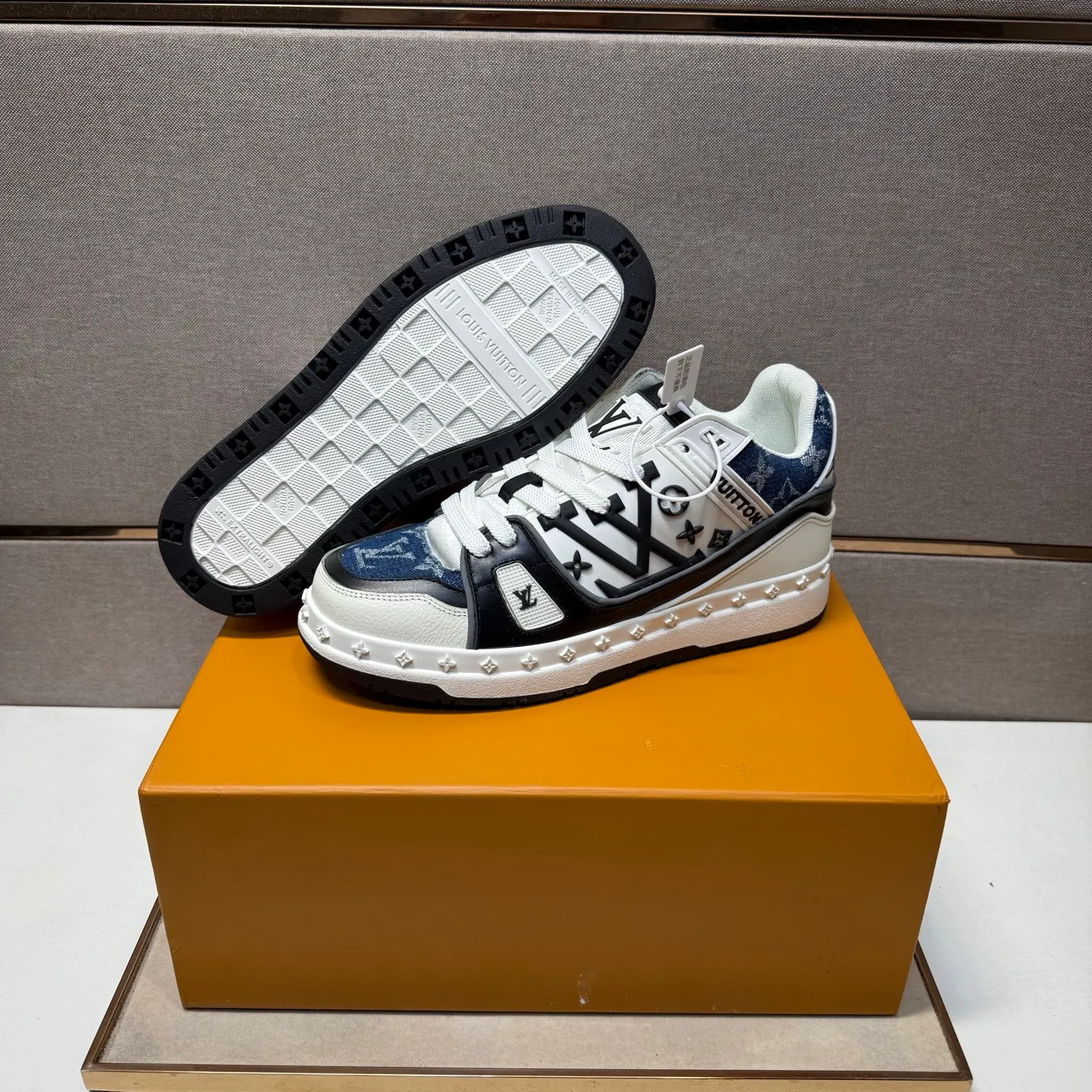 Men's men's shoes 💰pp620 [LV～] Men's casual shoes 2025z cabinet sales simultaneously 🔶Size: 38-44#️⃣ 🔷2 colors🔜The upper is made of multi-material splicing➕Mesh lining, comfortable and breathable, sole: original comfortable and wear-resistant outsole, ⚠️real thing📱photographed🎬real thing is better📢📢📢